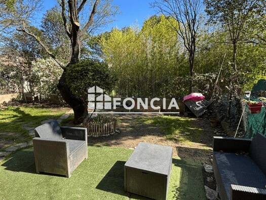 Appartement à vendre 209 000 € 3 pièces 2 chambres 66,9 m² RDC/3 Centre Ancien Pertuis 84120