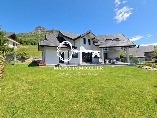 Villa à vendre 722 000 € 6 pièces 4 chambres 185 m² 1 000 m² de terrain Thyez 74300