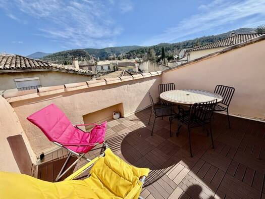 Maison à vendre 175 000 € 3 pièces 2 chambres 47 m² Malaucène 84340