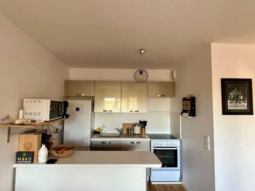 Appartement à louer 840 € 2 pièces 1 chambre 41 m² RDC Ecarts Roquebrune-sur-Argens 83520