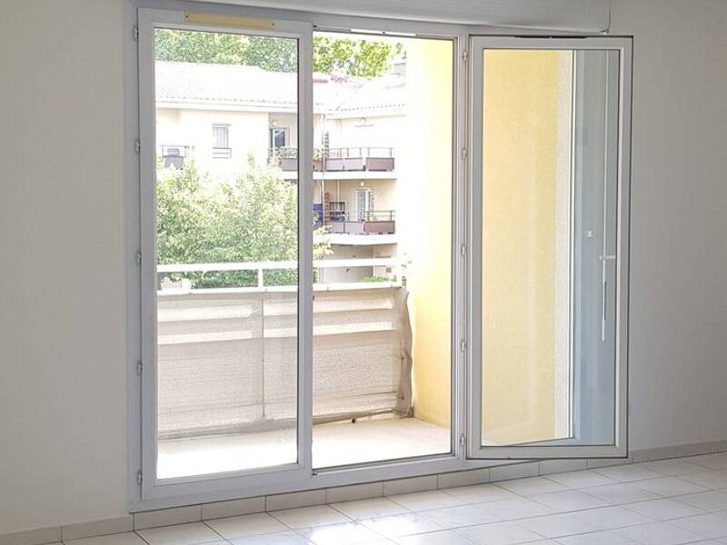 Maison à louer, 70m², PELISSANNE