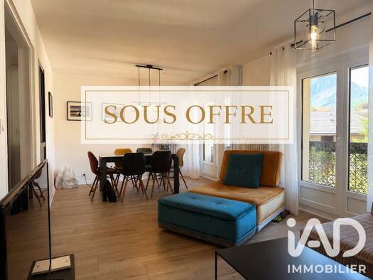 Appartement à vendre 189 000 € 3 pièces 2 chambres 76 m² Étage 3/5 Peripherie Saint-Jean-de-Maurienne 73300