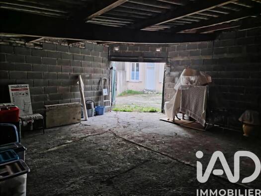 Parking à vendre 29 000 € 43 m² Haute Ville-Basse Ville Chartres 28000