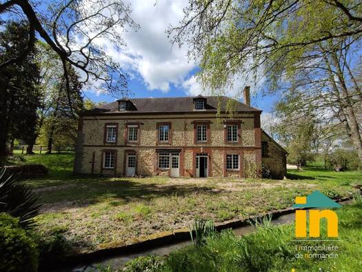 Maison à vendre 348 500 € 6 pièces 5 chambres 210 m² 19 170 m² de terrain Moulins-la-Marche 61380