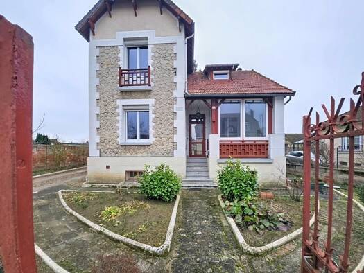 Maison à vendre 158 000 € 4 pièces 3 chambres 130 m² 810 m² de terrain Saint Waast Soissons 02200