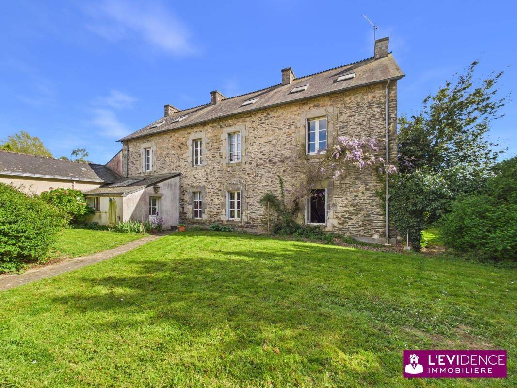 Maison à vendre, 300m², SAINT JACUT LES PINS