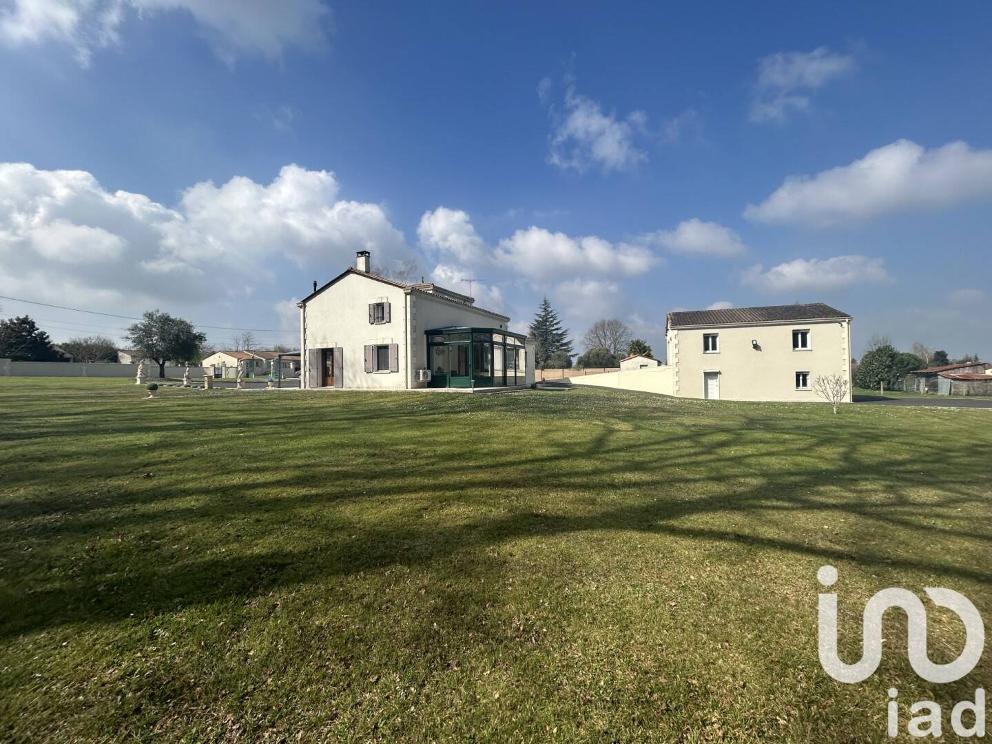 Maison à vendre, 286m², MOUTHIERS SUR BOEME