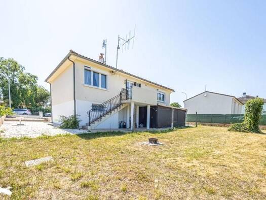 Maison à vendre 159 000 € 5 pièces 4 chambres 115 m² 605 m² de terrain Sud Saint-Maixent-l'École 79400
