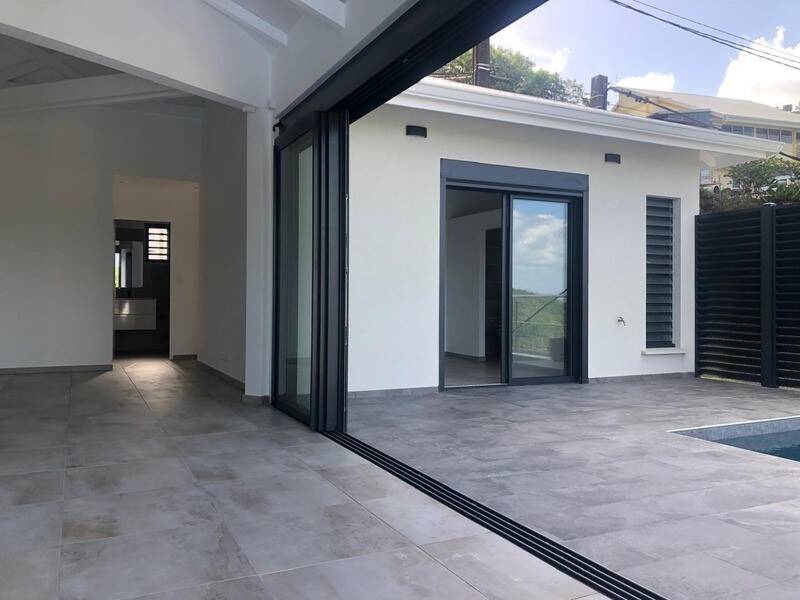 Maison à louer, 101m², LES TROIS ILETS