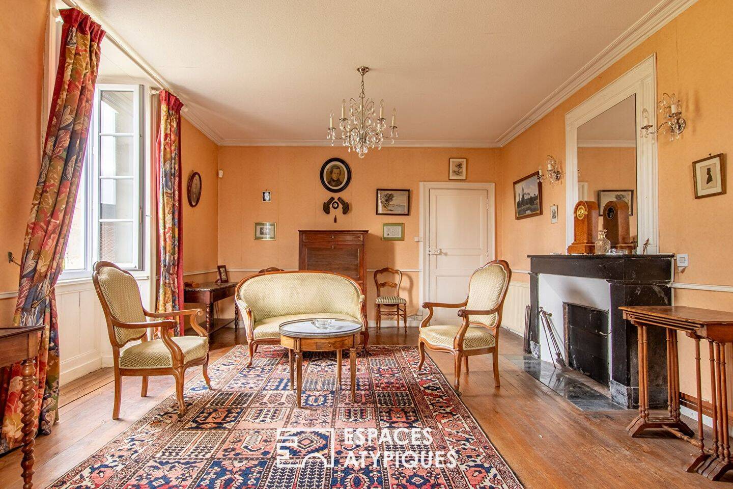 Maison à vendre, 482m², TALMONT SAINT HILAIRE