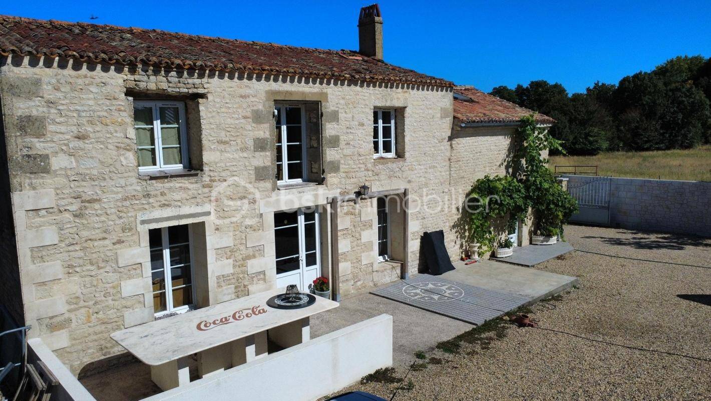 Maison à vendre, 150m², SURGERES
