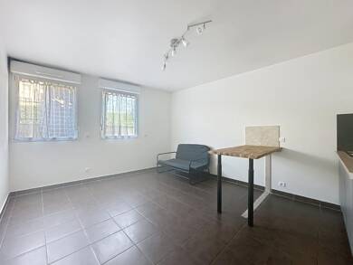 Appartement à louer 779 € 1 pièce 28,1 m² RDC Moutier Joinville-le-Pont 94340