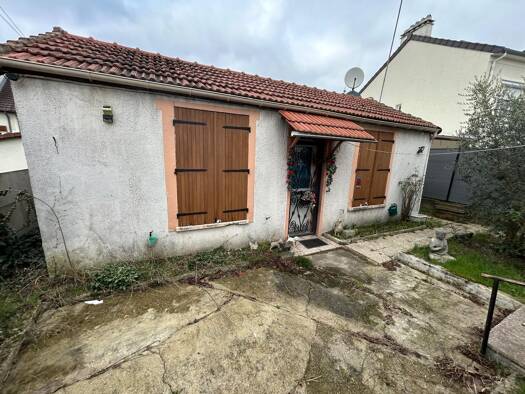 Maison de plain-pied à vendre 217 000 € 2 pièces 1 chambre 46,6 m² 237 m² de terrain Drancy 93700