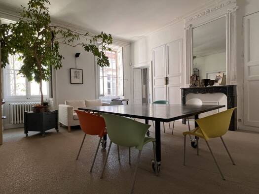 Espace bureau à vendre 300 000 € 101,75 m² de bureaux Avignon 84000