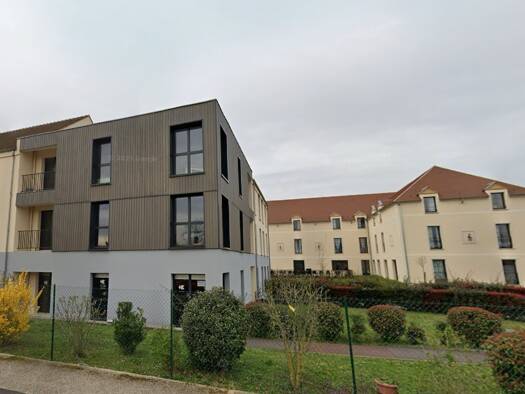 Local commercial à vendre 735 000 € 305 m² de surface de vente La Chapelle-en-Serval 60520