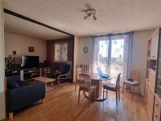 Appartement à vendre 86 000 € 3 pièces 2 chambres 54 m² Étage 4/4 Bel Air Dijon 21000