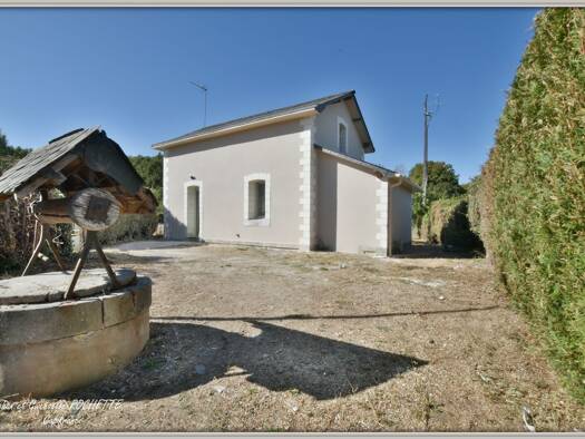 Maison à vendre 150 000 € 3 pièces 2 chambres 58 m² 611 m² de terrain Baugé-en-Anjou 49150