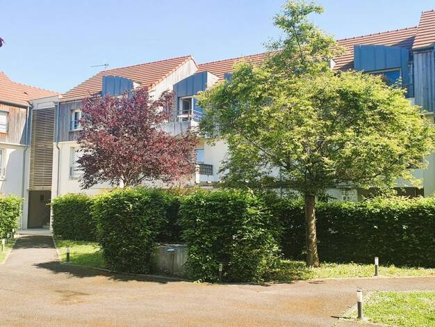 Appartement à vendre 174 500 € 2 pièces 1 chambre 42,4 m² 2 étages Leclerc-Verdun Nord Est Brie-Comte-Robert 77170