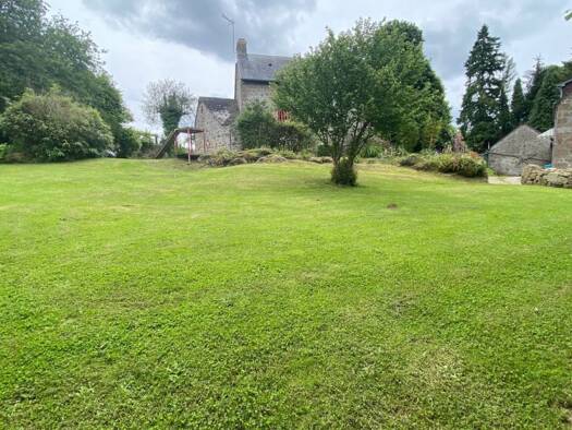 Propriété de loisirs à vendre 11 000 € 1 400 m² de terrain Sainte-Opportune 61100