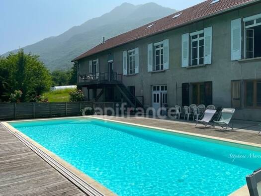 Maison à vendre 567 000 € 12 pièces 9 chambres 448 m² 4 029 m² de terrain Saint-Rémy-de-Maurienne 73660
