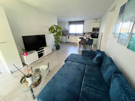 Appartement à louer 821 € 3 pièces 2 chambres 62 m² RDC Oytier-Saint-Oblas 38780