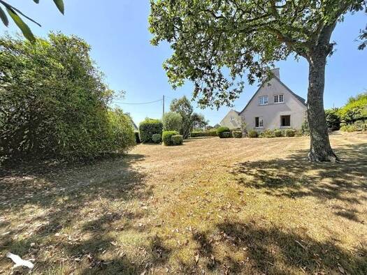 Maison à vendre 369 600 € 6 pièces 4 chambres 115 m² 1 270 m² de terrain Locmaria-Plouzané 29280