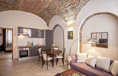 Appartement à louer 650 € 2 pièces 1 chambre 33 m² 5 étages Centre Ville Ancien Bastia 20200
