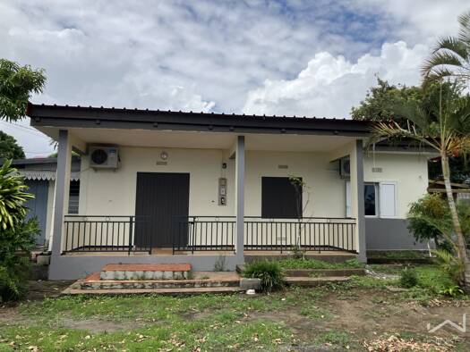 Maison à vendre 240 800 € 5 pièces 4 chambres 205 m² 579 m² de terrain Saint-Benoît 97437