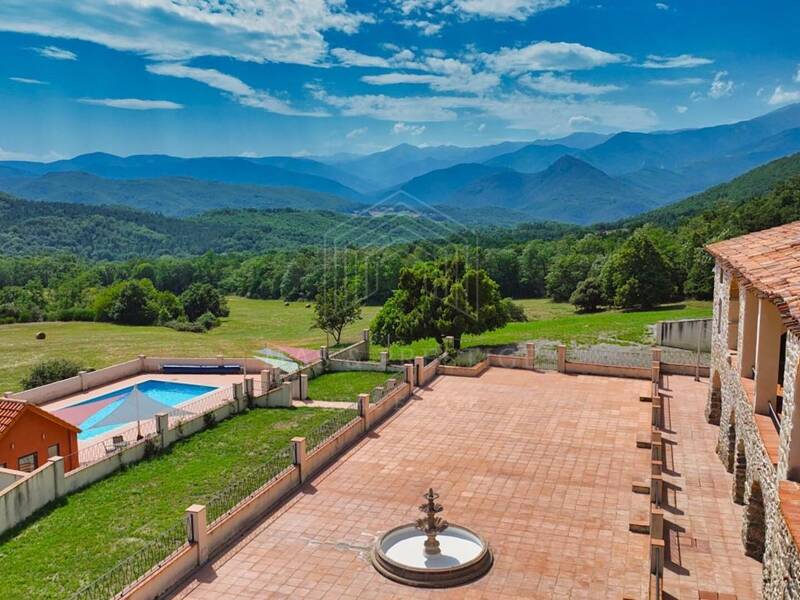 Maison à vendre, 411m², SAINT LAURENT DE CERDANS