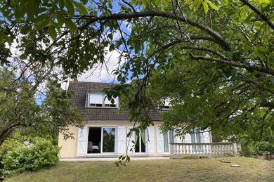 Maison à vendre 365 000 € 8 pièces 7 chambres 150 m² 1 070 m² de terrain Houdan 78550