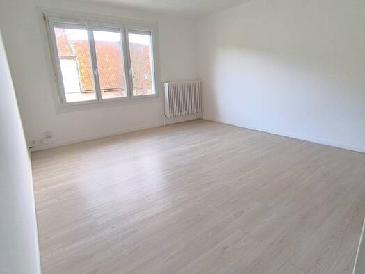 Appartement à louer 790 € 4 pièces 2 chambres 75 m² RDC Marquise 62250