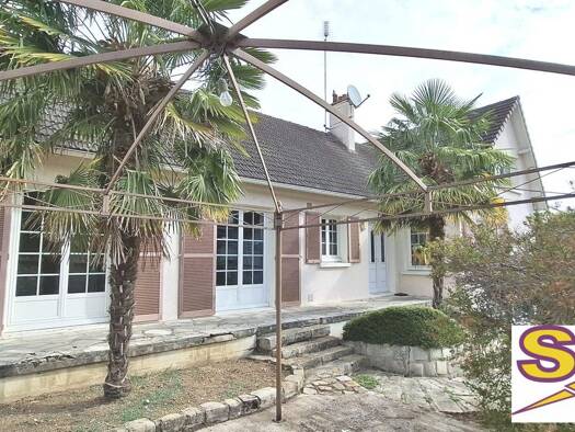 Maison à vendre 304 500 € 6 pièces 3 chambres 128 m² 702 m² de terrain Le Malesherbois 45300
