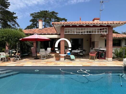 Maison à vendre 1 242 000 € 6 pièces 4 chambres 156 m² 600 m² de terrain Centre Pornic 44210