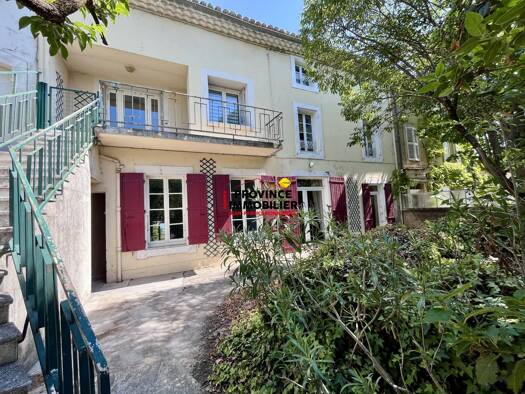 Maison à vendre 315 000 € 8 pièces 4 chambres 267 m² 560 m² de terrain Suze-la-Rousse 26790