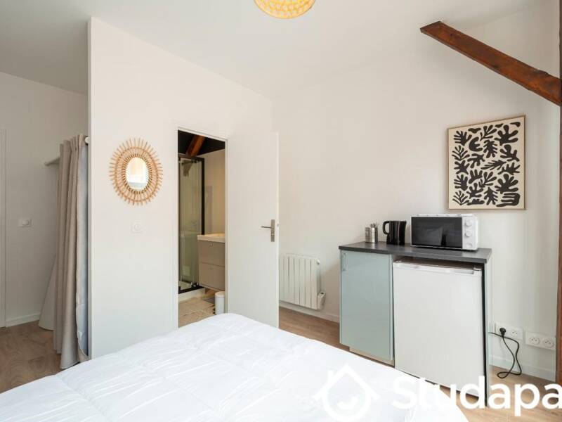 Maison à louer, 16m², PARIS 18E