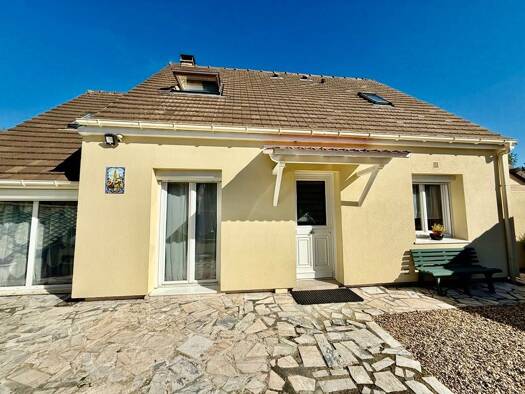 Maison à vendre 240 000 € 6 pièces 4 chambres 96 m² 585 m² de terrain Vivieres Villers-Cotterêts 02600