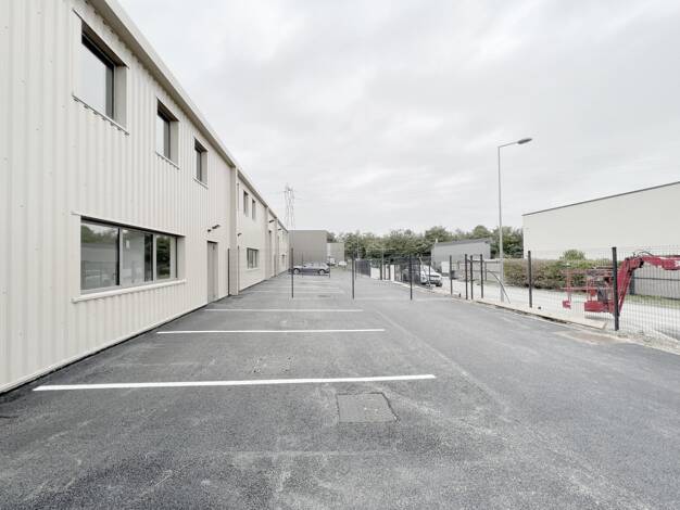 Local commercial à louer 1 995 € 365 m² de surface de vente Reims 51100