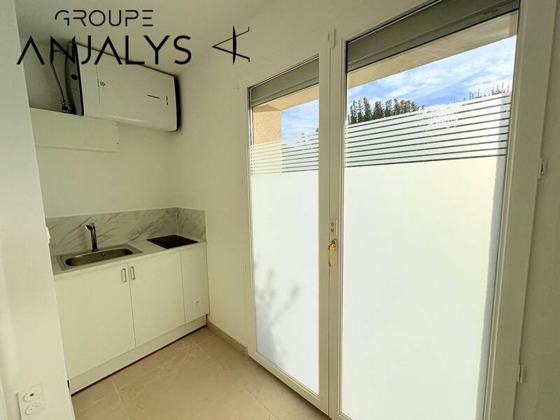 Maison à louer, 13m², LYON 8E