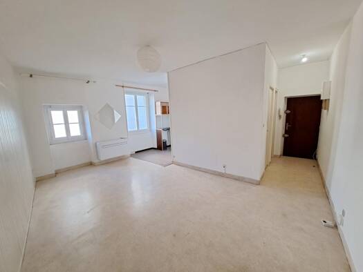 Studio à louer 490 € 1 pièce 28 m² 1er étage Pont Morand Nantes 44000