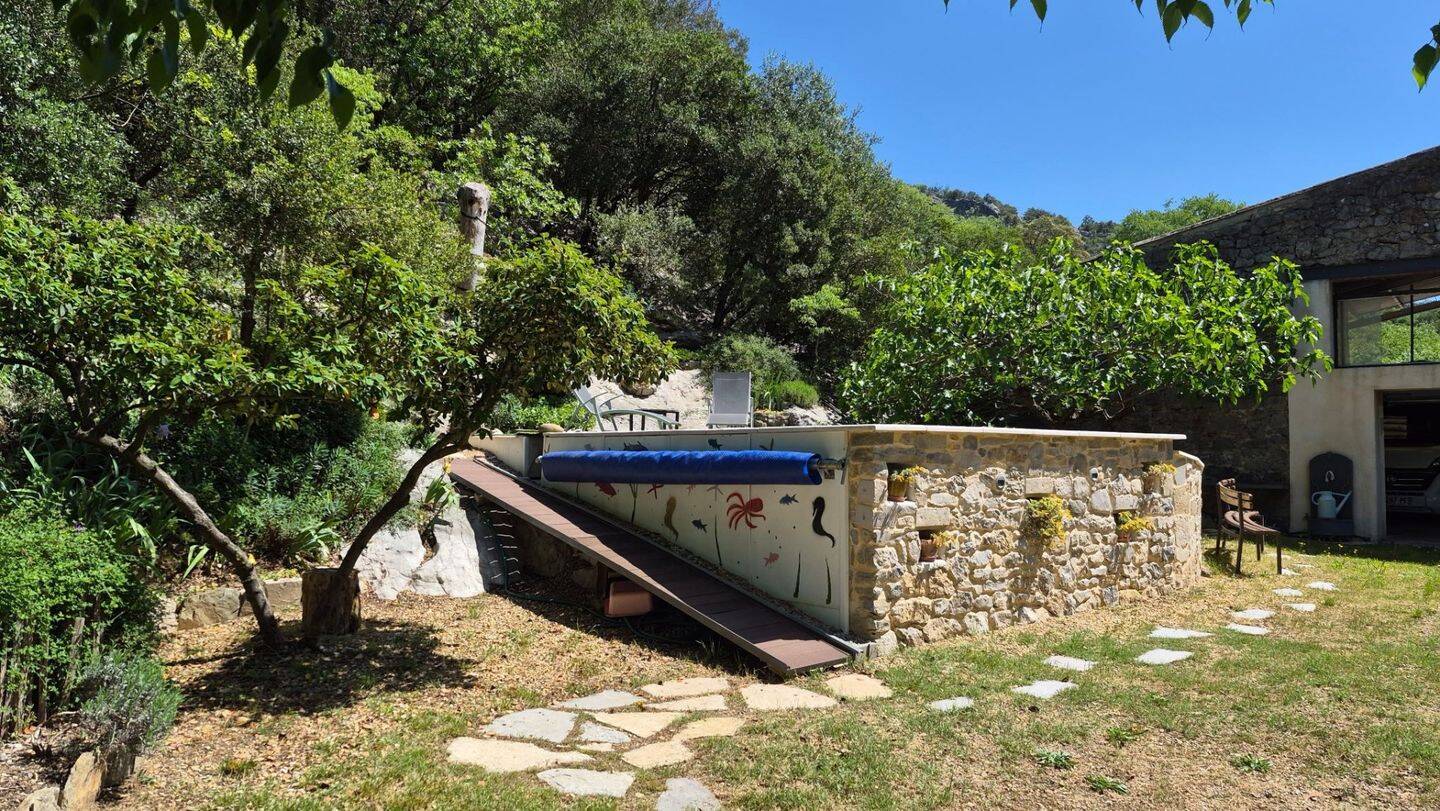 Maison à vendre, 346m², SAINT HIPPOLYTE DU FORT