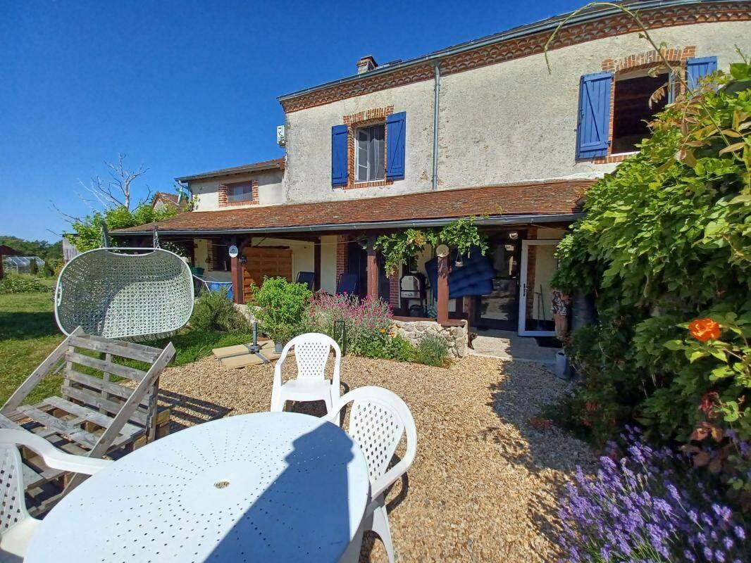 Maison à vendre, 201m², SAINT LEGER MAGNAZEIX