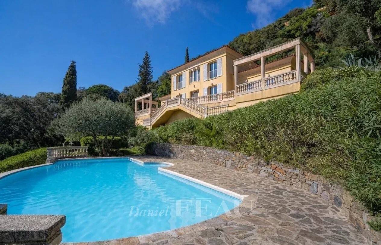 Maison à vendre, 190m², RAYOL CANADEL SUR MER