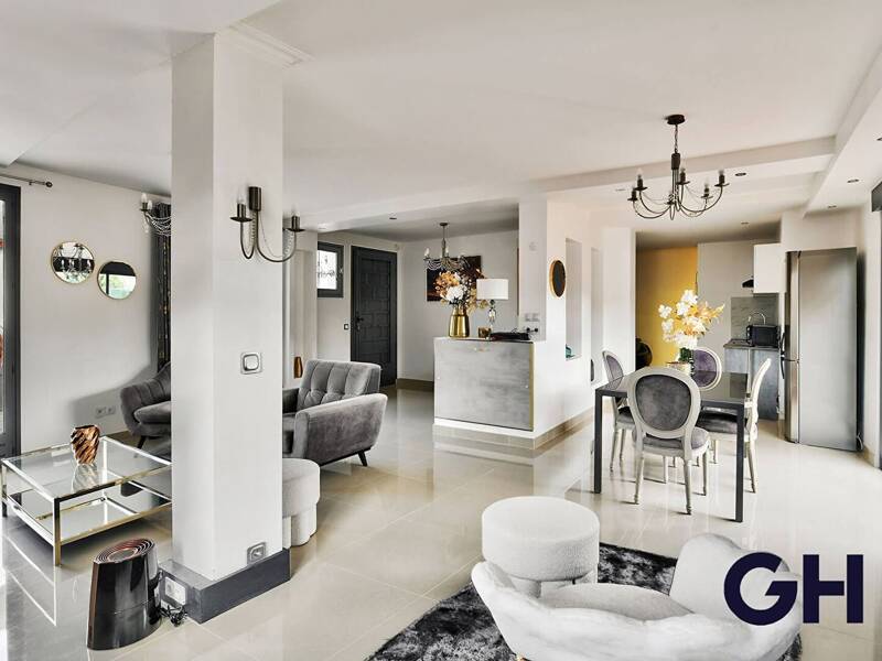 Maison à vendre, 205m², LA BOISSE