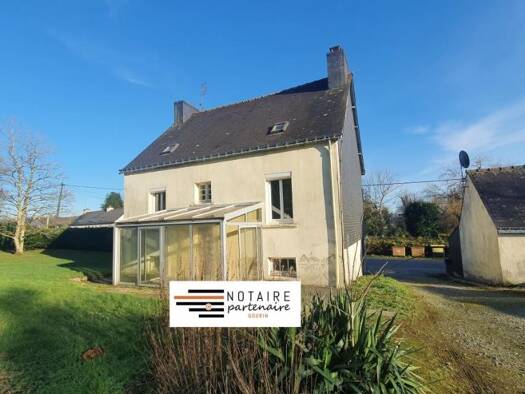 Maison à vendre 84 780 € 5 pièces 4 chambres 108 m² 4 237 m² de terrain Gourin 56110