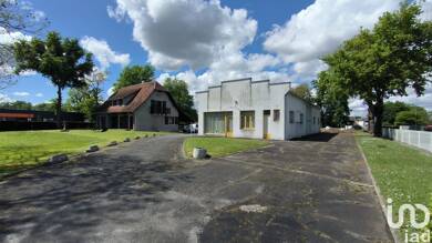 Local commercial à vendre 650 000 € 435 m² de surface de vente Peripherie Mourenx 64150