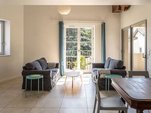 Duplex à louer 1 850 € 4 pièces 3 chambres 103 m² 2 étages Saint-Cyr-au-Mont-d'Or 69450