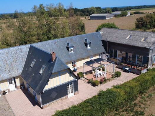Maison à vendre 577 500 € 8 pièces 4 chambres 28 840 m² de terrain Épaignes 27260