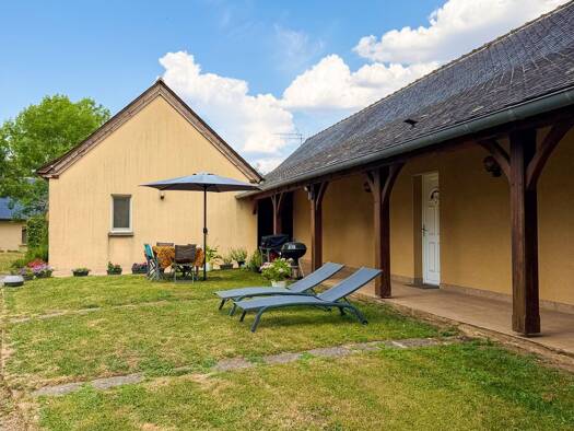 Maison à vendre 599 000 € 8 pièces 8 chambres 450 m² 12 584 m² de terrain Belcastel 12390