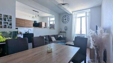 Appartement à louer 890 € 3 pièces 2 chambres 75,8 m² Étage 1/3 Ateliers SNCF Chenôve 21300