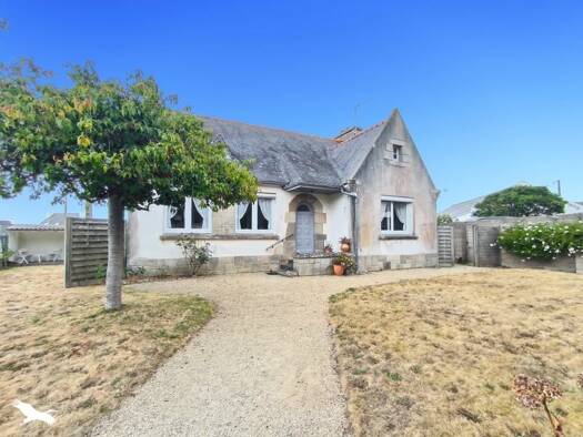 Maison de plain-pied à vendre 210 000 € 4 pièces 3 chambres 88 m² 599 m² de terrain Plouescat 29430